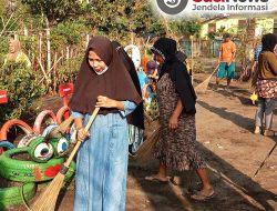 Jumat Pagi, Warga Kelurahan Ela-Ela Bulukumba Kompak Bersih-Bersih Taman Lorong
